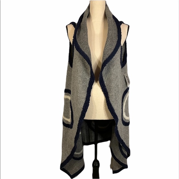 NWT Aris. A Wool Blend Circle Knit Design Open Front Sleeveless Sweater Duster - Picture 2 of 16